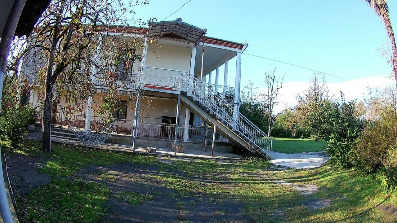 Surmava Palace Martvili Luaran gambar