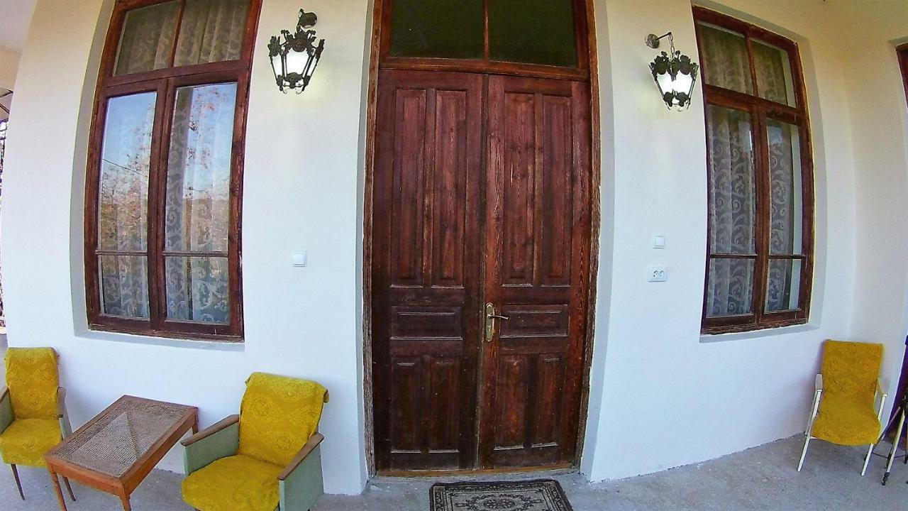 Surmava Palace Martvili Luaran gambar